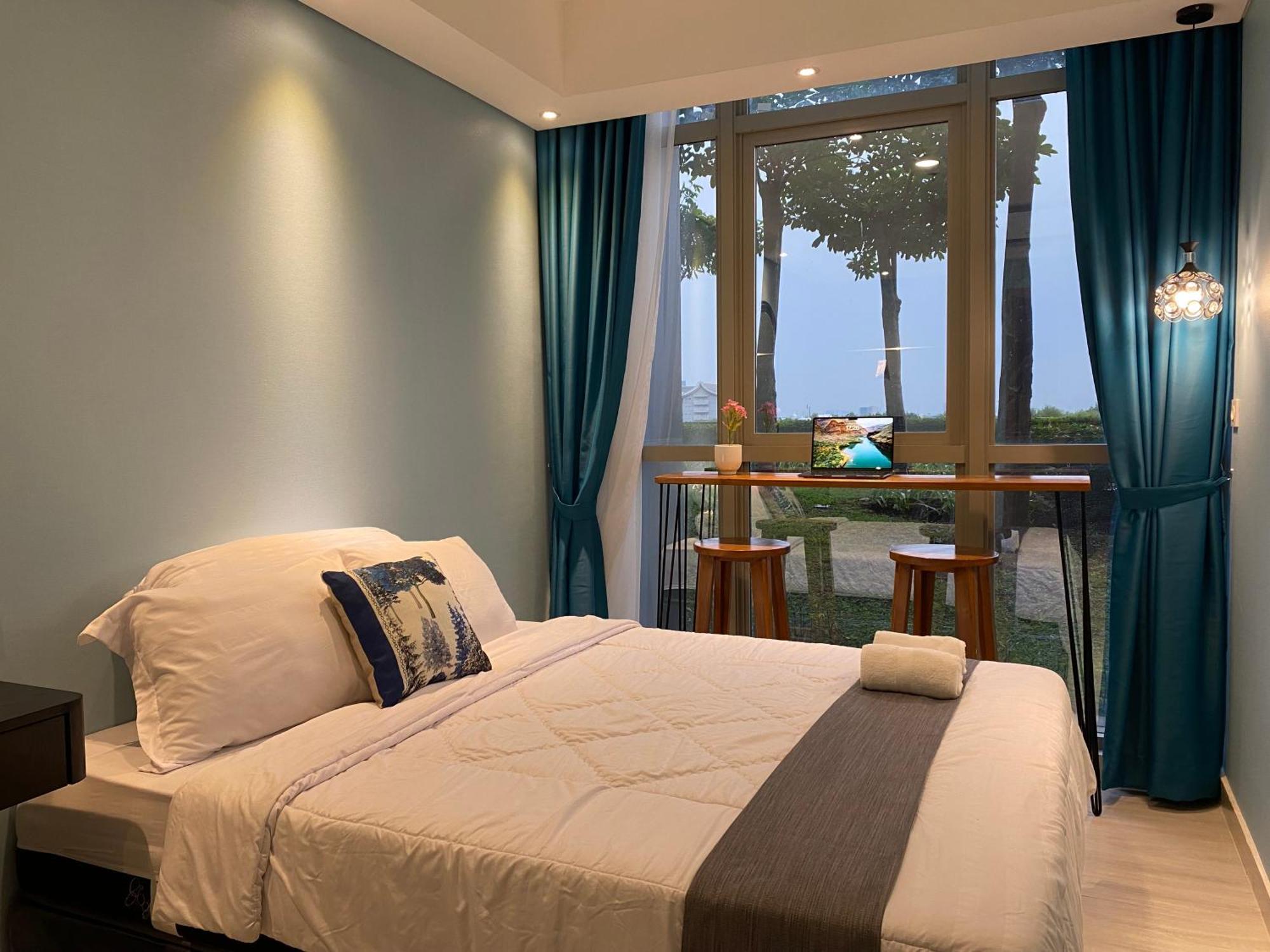 Comfort And Luxury Private Room At Goldcoast Pik Jakarta Room photo