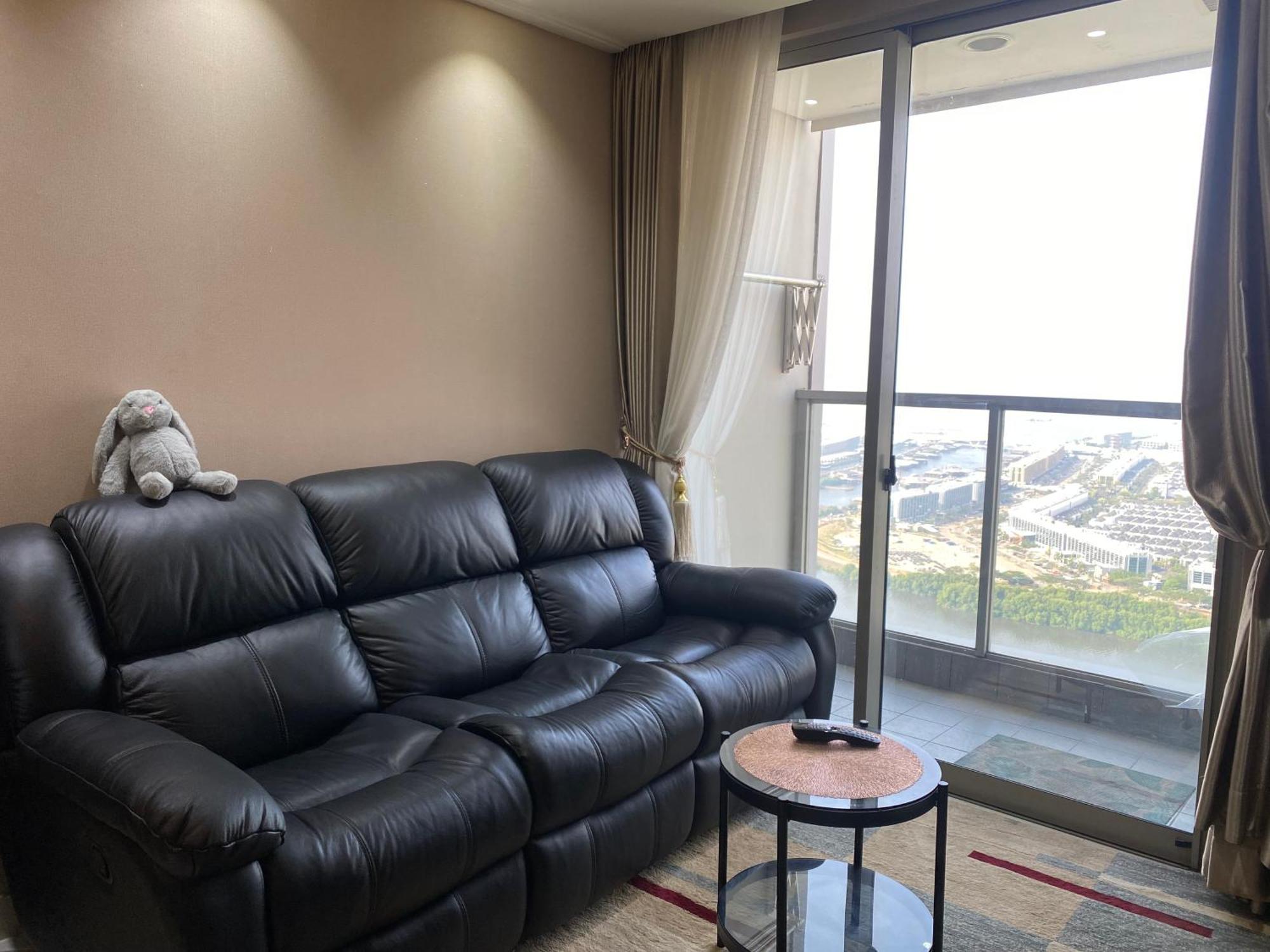Comfort And Luxury Private Room At Goldcoast Pik Jakarta Exterior photo