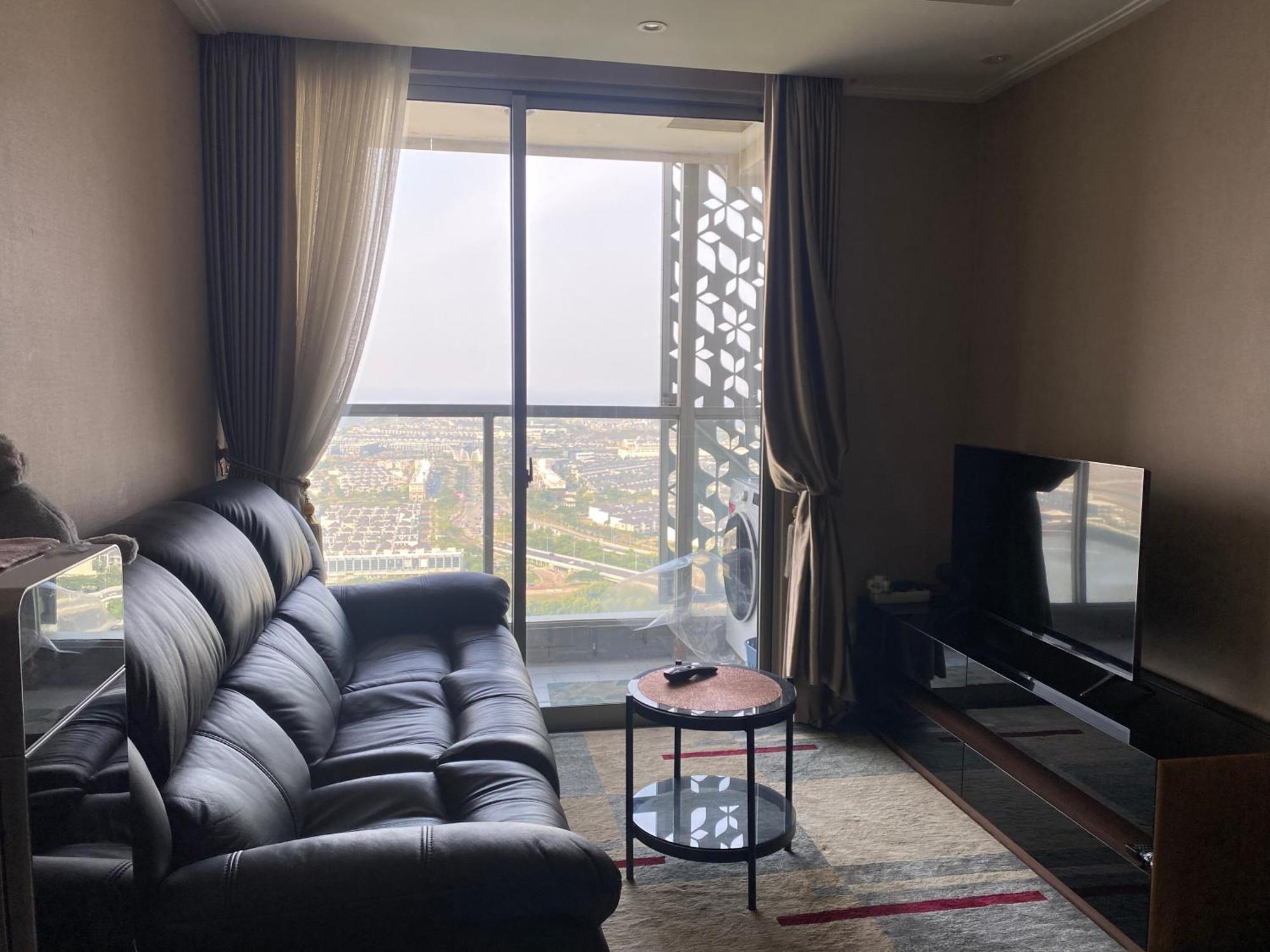 Comfort And Luxury Private Room At Goldcoast Pik Jakarta Exterior photo